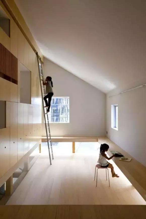 Minimalistic decorative techniques