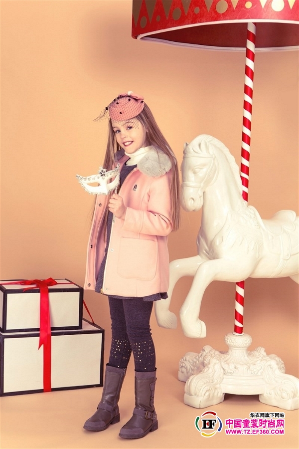 New Year's greetings Take children's clothing with Hsinbu!