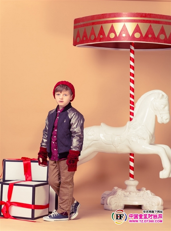 New Year's greetings Take children's clothing with Hsinbu!