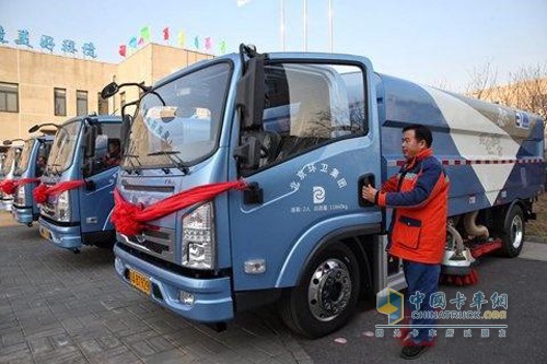 33 Pure Electric Vehicles Serving Beijing City Sub-center