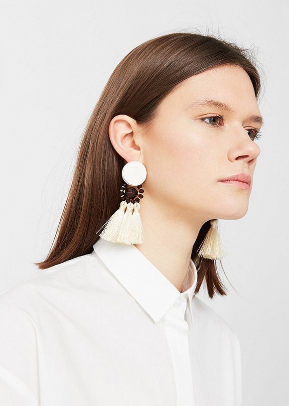 Spring to buy exaggerated large earrings