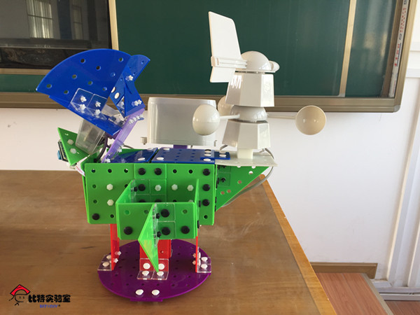 Wuhan middle school students use chips to make "all-round weather detection trolley"