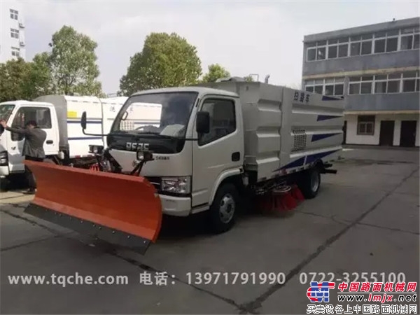 Dongfeng Guowu sweeping road car 3308