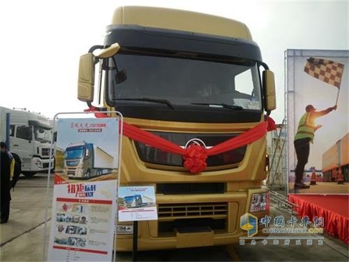 Dongfeng Tianlong flagship tractor