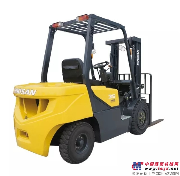 New design, efficient and economical: Doosan forklift D33/35F (M) new debut