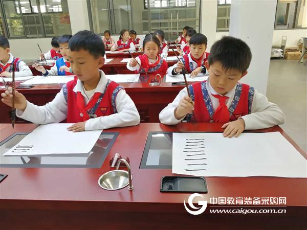 Yunnan digital calligraphy classroom was completed and put into use