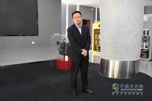 Dongfeng Castrol General Manager Mr. Zhang Xianlong made a speech