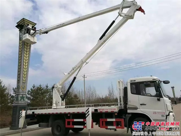 Dongfeng Tianjin 20m aerial work vehicle