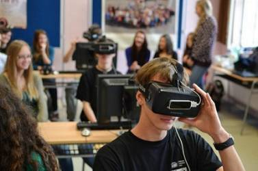 VR education is going to heaven? Technology, content and cost are indispensable