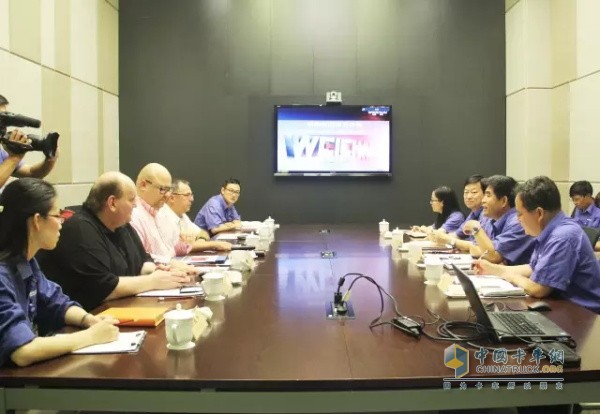 Weichai Talks with Overseas Customer Representatives