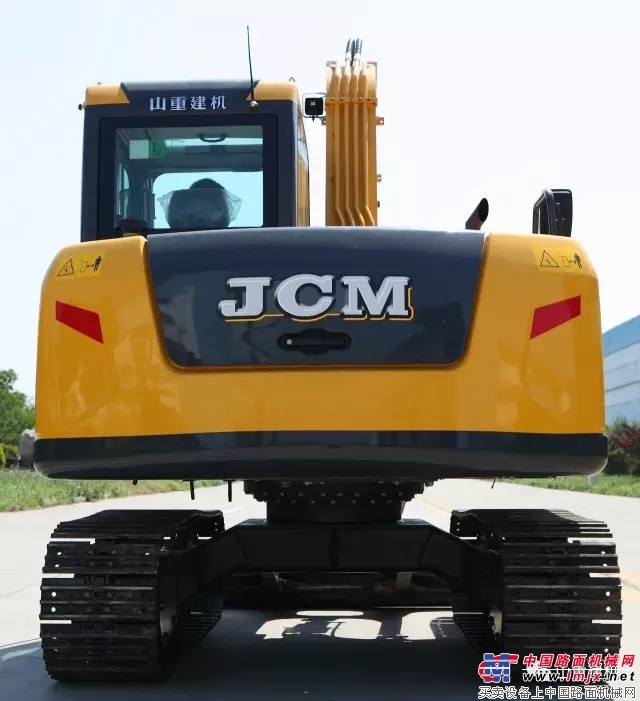 Speed â€‹â€‹& passion, mountain excavator is this fan!