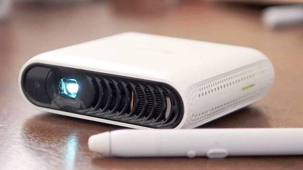 Projector Black Technology: Turn any surface into a touch screen