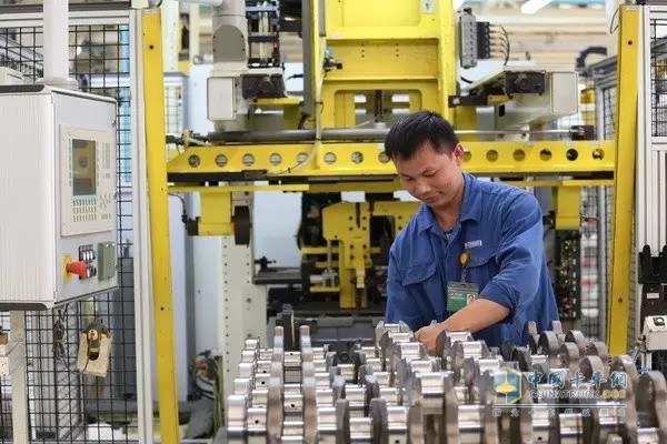 Yuchai invested 125,000 engines in production and sales, an increase of 35% over the same period of last year