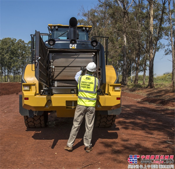 Caterpillar Introduces New L Series Medium Wheel Loader