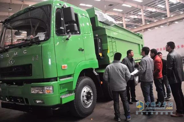 Buy Hualing Xingma residue truck again