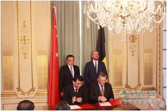 The Prime Minister Witnessed Sino-Rice Rubber and Bekaert signed a cooperation agreement