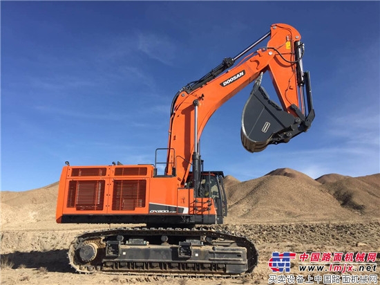 Giant Optimus! Doosan Infracore DX800LC-9C is coming strong and shocking the world