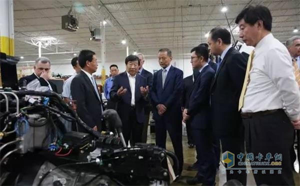 Tan Xuguang arrives at the engineering center