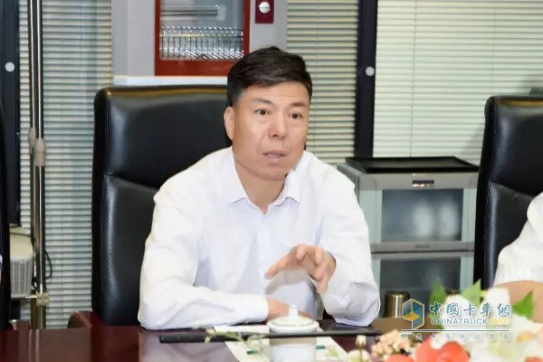 Fast Group Chairman Yan Jianbo