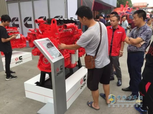 Live users visit Dongfeng Cummins Engine