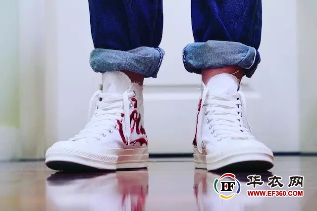CONVERSE&KITH&Coca-Cola Co-Creates Chuck Taylor 1970s Canvas Shoes