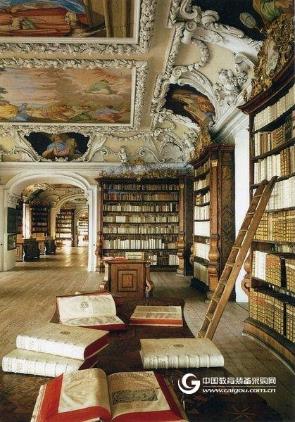 The advantages of book scanners in the digitization of ancient books