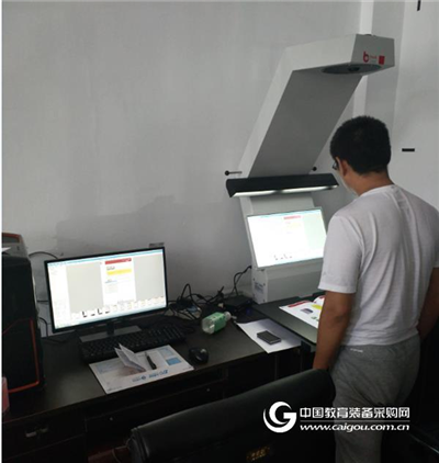 Bai Nai ancient books and magazines scanners help Xinjiang University Press to scan books