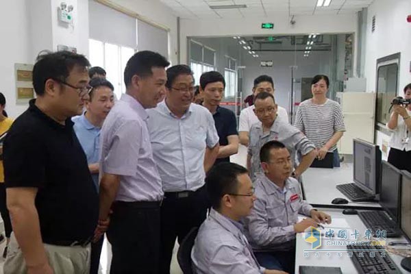 Dongfeng Motor Guoliu 2.3L Engine Scientific Research Team