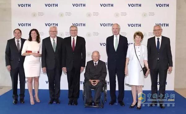 Dr. Wolfgang SchÃ¤uble, Federal Minister of Finance, Winfried Kretschmann, Governor of Baden-WÃ¼rttemberg, 30 family business shareholders, and international The client and Voith employees celebrated the 150th anniversary of Voith.