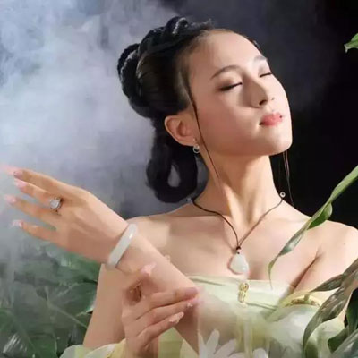 ç¿¡ç¿ çŽ‰é•¯
