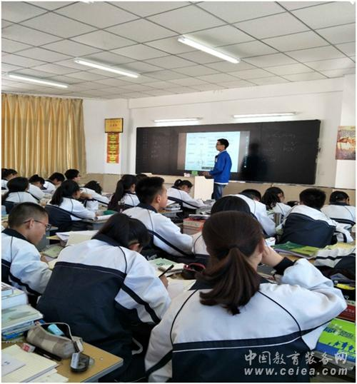 Chaobaitai Smart Classroom Interactive Blackboard settled in Zhangzhou No.1 Middle School Campus