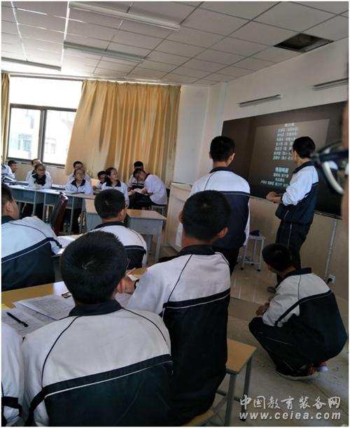 Chaobaitai Smart Classroom Interactive Blackboard settled in Zhangzhou No.1 Middle School Campus