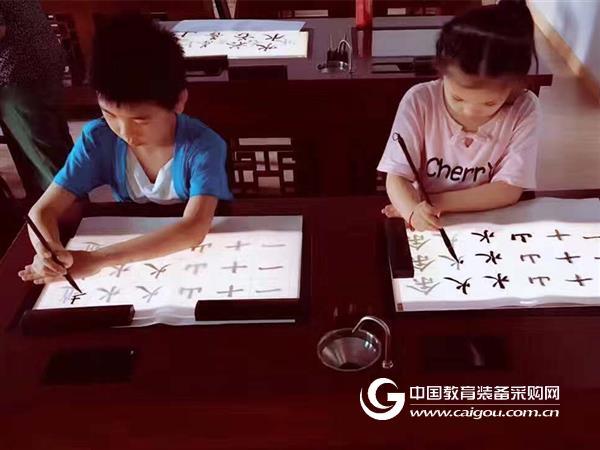 Hubei Digital Calligraphy Experience Hall settled in Shiyan Youth Palace