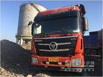 Hu Jian's dump truck with Foton Cummins ISG engine