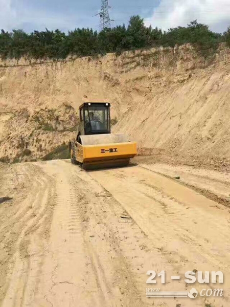 ä¸‰ä¸€åŽ‹è·¯æœºæ–½å·¥ä¸­