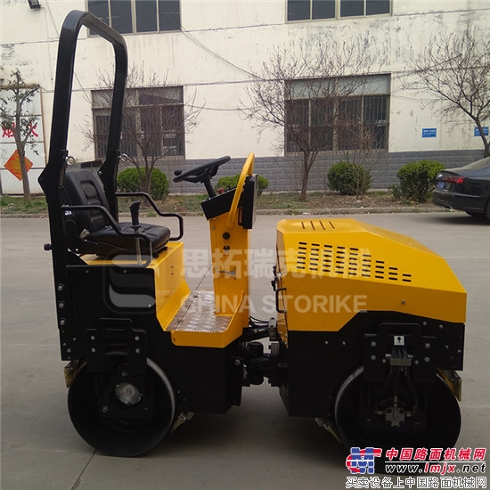 How much is the price of 2 tons of roller compactor? 2 tons of roller compactor factory direct sales