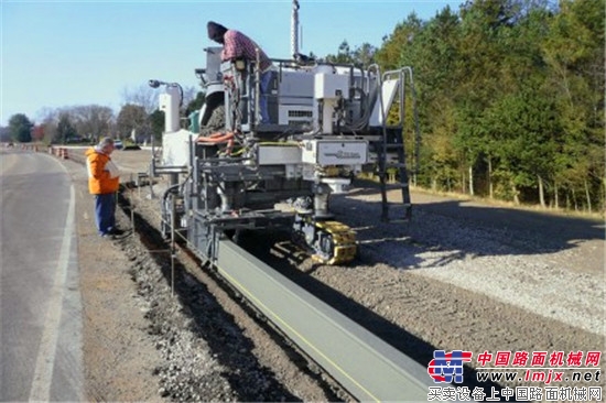 Wirtgen slipform pavers SP 15 and SP 25