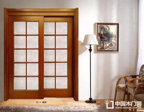 Cleaning and maintenance of sliding wooden doors