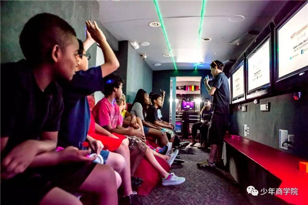 Have you ever thought about letting your children take classes in the "mobile classroom"?