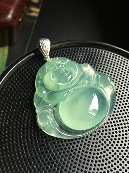 ç¿¡ç¿ çŽ‰ä½›