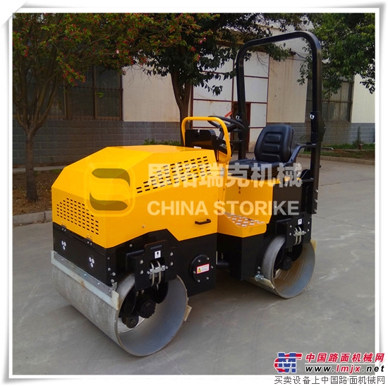 How to replace the spare parts of the small-seat roller compactor?