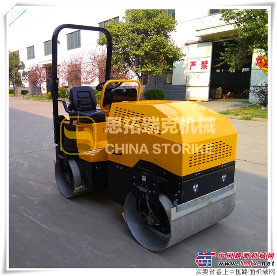 How to replace the spare parts of the small-seat roller compactor?