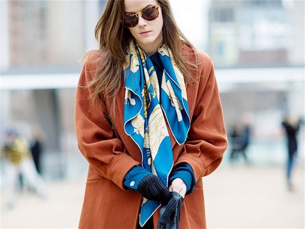 A scarf to accompany you over autumn and winter