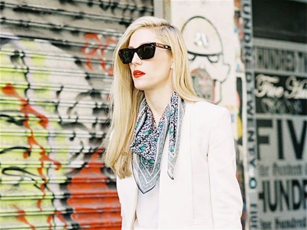 A scarf to accompany you over autumn and winter