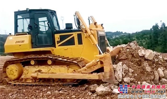 Working condition Almighty King: Shantui DH17 full hydraulic bulldozer