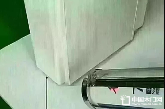 Installing the door cover