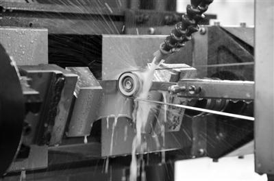 Gas Compressor Blade Grinding