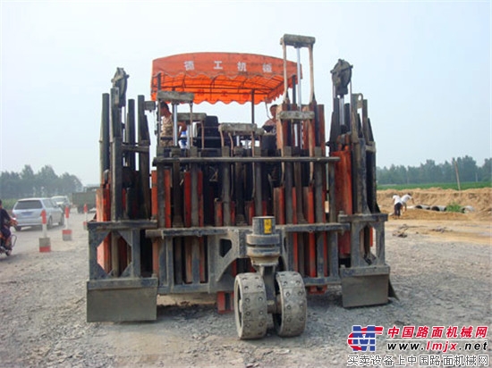 German Crusher - the leader of the road finishing equipment