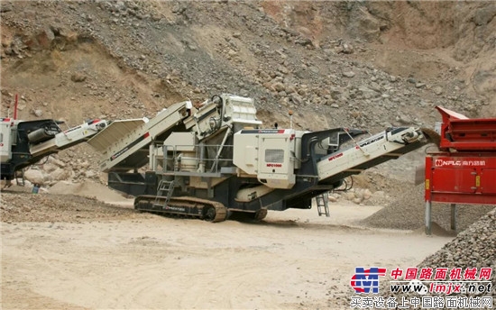 Southern Road Machine NFC1000 Track Moving Cone Crushing Station