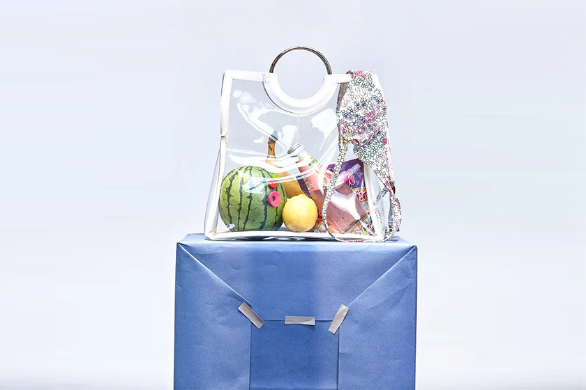 Transparent PVC bag becomes the designer's new favorite No privacy is very fashionable